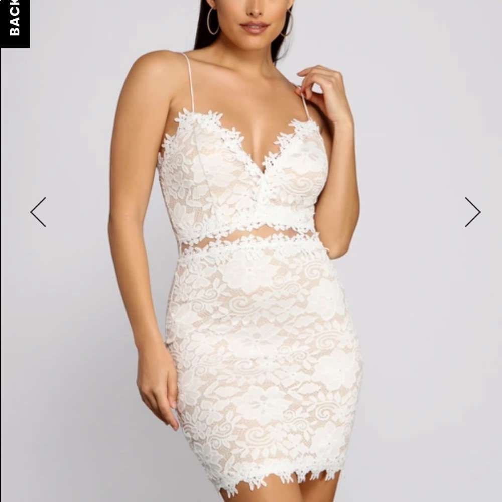 WOMANS LARGE WHITE CROCHET CHIC MINI DRESS